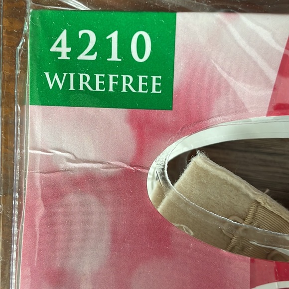 PlayTex Cross Your Heart wirefree bra - Picture 3 of 5